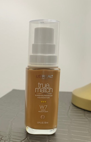 L'oreal True Match Super Blendable Foundation W7 Swatch and Review